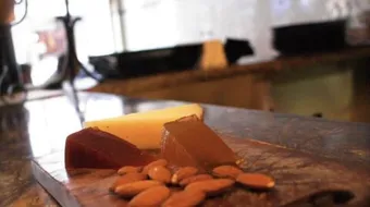 طريقة عمل عجينة اللوز