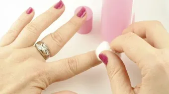 كيف تصنع مزيل مناكير