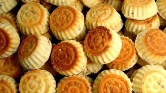 كيف يصنع المعمول