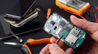 كيف صنع الايفون