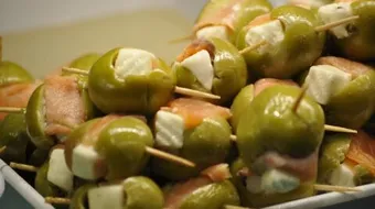 طريقة عمل سلطة الزيتون