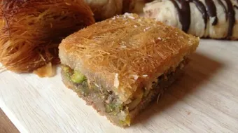 طريقة عمل بقلاوة سهلة