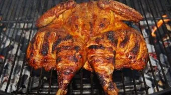 كيفية عمل الدجاج المشوي على الفحم