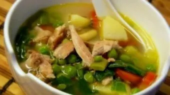 طريقة عمل حساء الدجاج