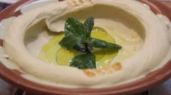 طريقة عمل الحمص بالزبادي