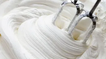 طريقة صنع الكريمة للكيك