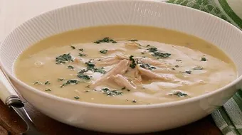 طريقة عمل شوربة الكريمة بالدجاج والمشروم