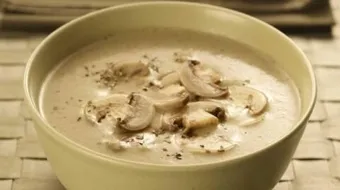 طريقة عمل شوربة الكريمة بالفراخ والمشروم