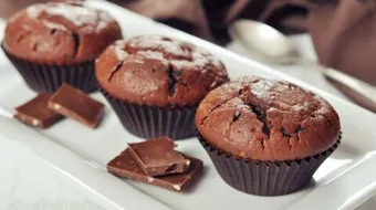 طريقة عمل الكب كيك برقائق الشوكولاتة