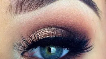 طريقة عمل مكياج العيون