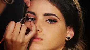 طريقة عمل صبغة الحواجب