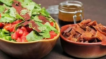 طريقة عمل الفتوش بدبس الرمان