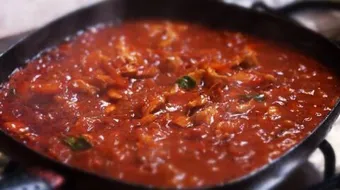 طريقة عمل المعكرونة المحمرة