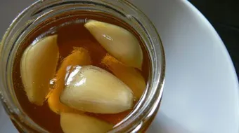 طريقة عمل خل الثوم