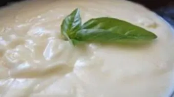 طريقة عمل الثومية بالنشا