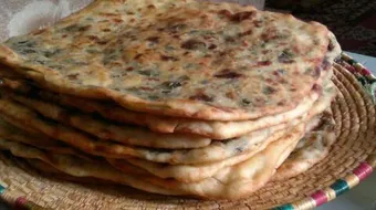 طريقة عمل عجينة الزعتر الأخضر