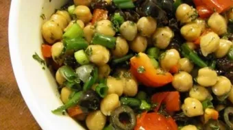 طريقة عمل سلطة الحمص