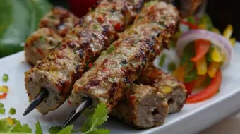 طريقة عمل الكباب على الفحم