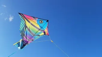 كيفية صناعة الطائرات الورقية