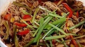 طريقة عمل النودلز الكوري