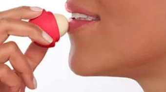 كيف تصنع مرطب شفاه