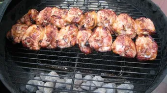 طريقة عمل تتبيلة الدجاج المشوي على الفحم