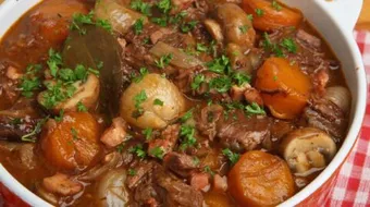 طريقة عمل اللحمة بالبصل والطماطم