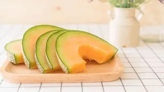 طريقة عمل عصير شمام بالحليب