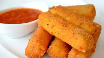 طريقة عمل أصابع الموزاريلا