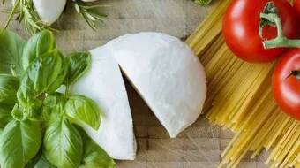 كيف تصنع جبنة الموزاريلا