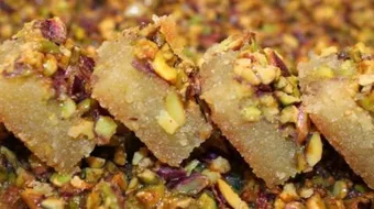 طريقة عمل الهريسة على الطريقة السورية