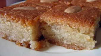 طريقة عمل الهريسة بالسميد