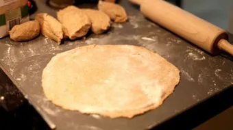 طريقة صنع عجينة البيتزا