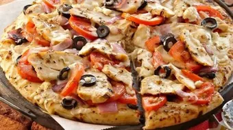 طريقة عمل البيتزا خطوة بخطوة