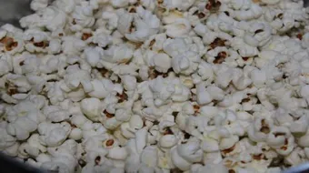 طريقة عمل الفشار في المنزل