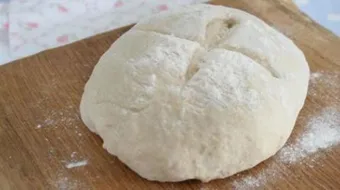 طريقة عمل عجينة البيتزا العادية