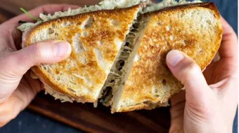 طريقة عمل سندوتشات توست