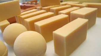 كيف يتم صناعة الصابون