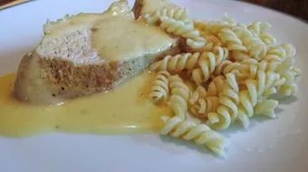 طريقة عمل معكرونة بالصلصة البيضاء