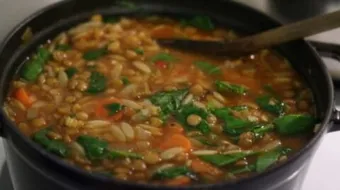 طريقة عمل شوربة لسان العصفور بالخضار