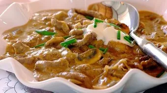 طريقة عمل دجاج ستروغونوف