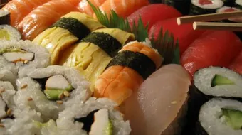 طريقة صنع السوشي