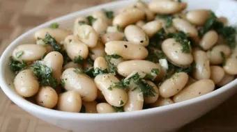 طريقة عمل سلطة الفاصوليا البيضاء