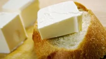 كيف تصنع الجبنة البيضاء