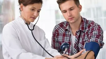 كيفية قياس ارتفاع ضغط الدم