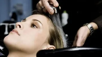 كيفية ترطيب الشعر