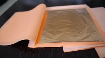 طريقة لصق ورق الذهب