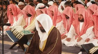 كيفية أداء صلاة الجماعة