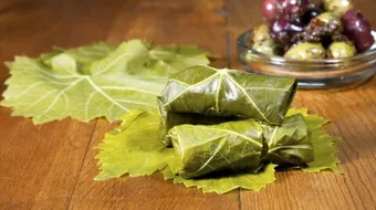 طريقة تخليل ورق العنب