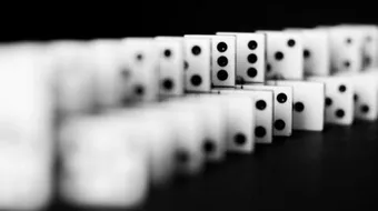 كيف ألعب الدومينو